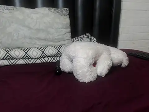 Snapshot of Leerh chatting on 07-28-26, 04:41 Leerh online show from 07-28-26, 04:41