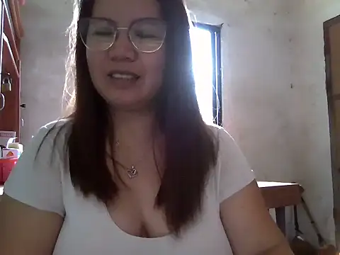 Snapshot of Minimahal chatting on 06-16-26, 03:53 Minimahal online show from 06-16-26, 03:53
