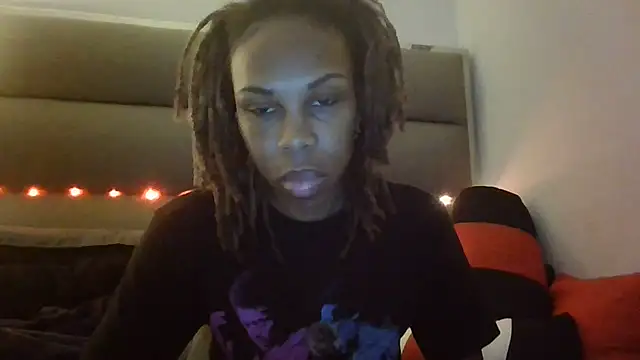 Snapshot of Opal_Rainbow chatting on 11-18-25, 12:05 Opal Rainbow online show from 11-18-25, 12:05