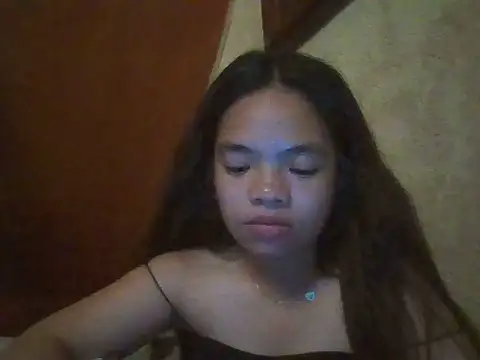 Snapshot of pretty_gia chatting on 07-08-26, 12:04 pretty gia online show from 07-08-26, 12:04