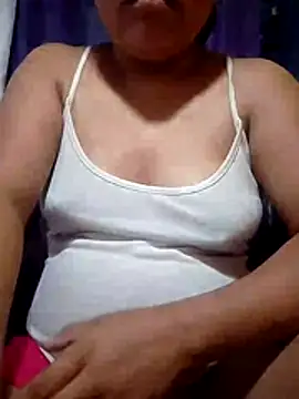 Snapshot of HotPussyPinay chatting on 07-17-26, 07:19 HotPussyPinay online show from 07-17-26, 07:19
