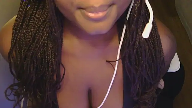 Snapshot of peachpup chatting on 06-15-26, 10:39 peachpup online show from 06-15-26, 10:39