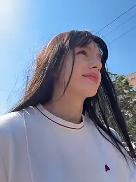 Snapshot of MiaZaya chatting on 06-18-26, 04:35 MiaZaya online show from 06-18-26, 04:35