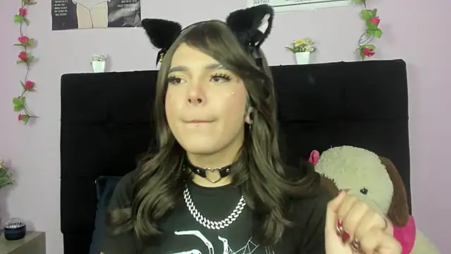 Snapshot of Makii_XOXO chatting on 07-11-26, 06:54 Makii XOXO online show from 07-11-26, 06:54