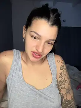 Snapshot of maar-1 chatting on 06-16-26, 05:54 maar-1 online show from 06-16-26, 05:54