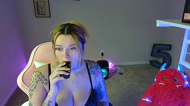 karmathevixen online show from 07-07-26, 06:23