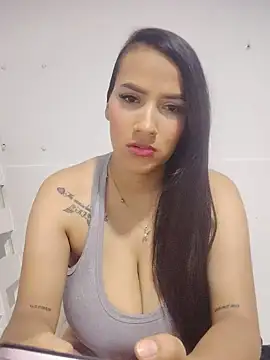 Snapshot of sofia_milky chatting on 07-16-26, 05:19 sofia milky online show from 07-16-26, 05:19