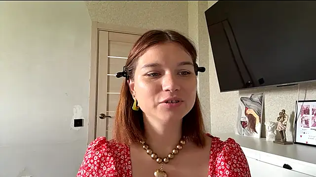 Karolinefrog online show from 06-17-26, 12:02