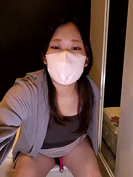 saki cute online show from 06-17-26, 04:37