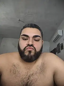Snapshot of ferchi37 chatting on 06-17-26, 07:33 ferchi37 online show from 06-17-26, 07:33