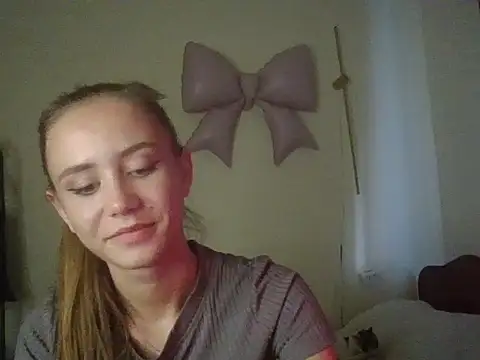 Snapshot of MyLittle_Flame_ chatting on 06-29-26, 01:33 MyLittle Flame online show from 06-29-26, 01:33