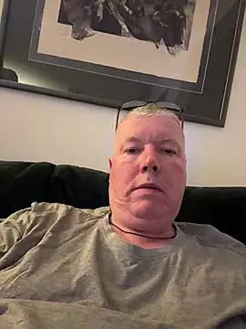 Snapshot of cumboy chatting on 04-26-26, 10:07 cumboy online show from 04-26-26, 10:07