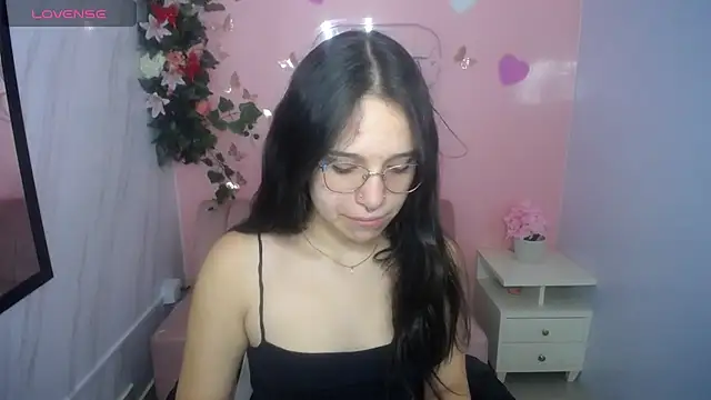 Snapshot of Lia_Rose_ch chatting on 07-16-26, 03:12 Lia Rose ch online show from 07-16-26, 03:12