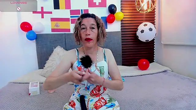 Snapshot of Margott_mature chatting on 07-11-26, 12:19 Margott mature online show from 07-11-26, 12:19