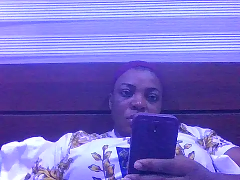 Snapshot of Domina_Empress chatting on 06-19-26, 08:56 Domina Empress online show from 06-19-26, 08:56