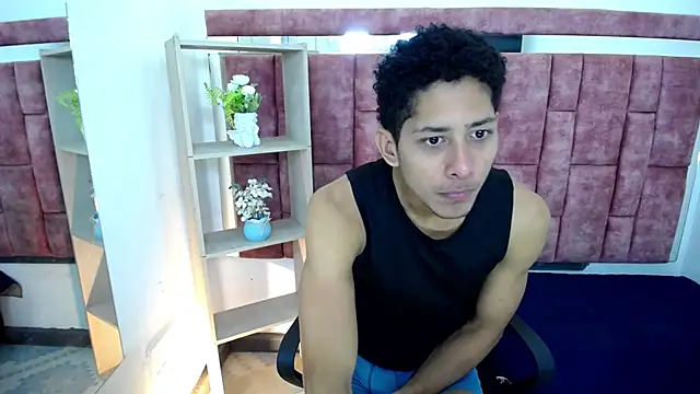 Snapshot of MatheoCock chatting on 06-19-26, 07:17 MatheoCock online show from 06-19-26, 07:17