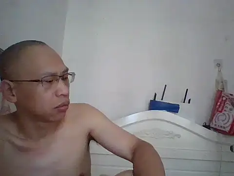 Snapshot of benly888 chatting on 06-23-26, 11:47 benly888 online show from 06-23-26, 11:47