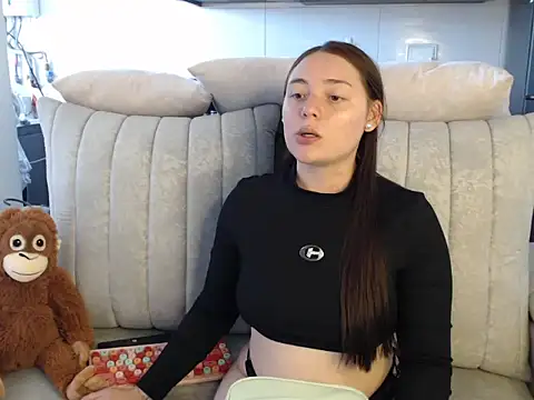 Madiison Keller online show from 06-23-26, 06:06