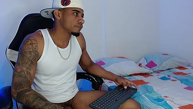 Snapshot of Karl_Jensennxx chatting on 06-26-26, 02:38 Karl Jensennxx online show from 06-26-26, 02:38