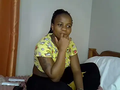 Snapshot of Curvydollyy chatting on 06-17-26, 07:04 Curvydollyy online show from 06-17-26, 07:04