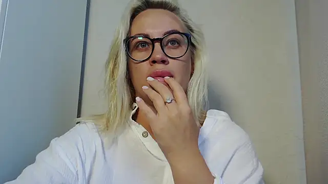 Snapshot of MariaTravel chatting on 07-01-26, 10:06 MariaTravel online show from 07-01-26, 10:06
