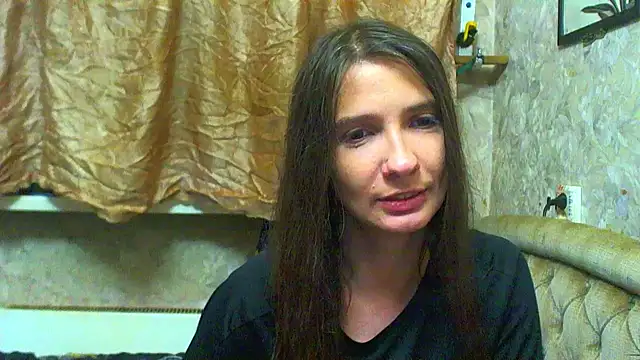 Snapshot of Alison_Wale chatting on 06-19-26, 03:38 Alison Wale online show from 06-19-26, 03:38