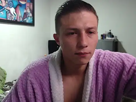 Stiiveen777 online show from 08-08-26, 12:51
