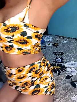 Snapshot of Kenisha_Beauty chatting on 06-21-26, 06:54 Kenisha Beauty online show from 06-21-26, 06:54