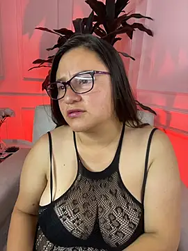 Snapshot of LuisAny chatting on 07-19-26, 03:32 LuisAny online show from 07-19-26, 03:32