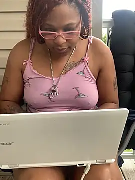 Snapshot of HypnotiqVibez chatting on 07-25-26, 04:48 HypnotiqVibez online show from 07-25-26, 04:48