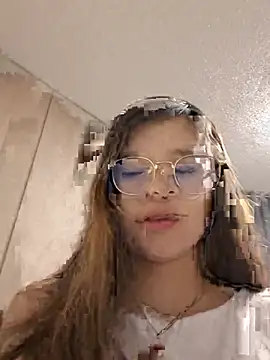 Snapshot of ZoeDear_ chatting on 07-28-26, 02:18 ZoeDear online show from 07-28-26, 02:18