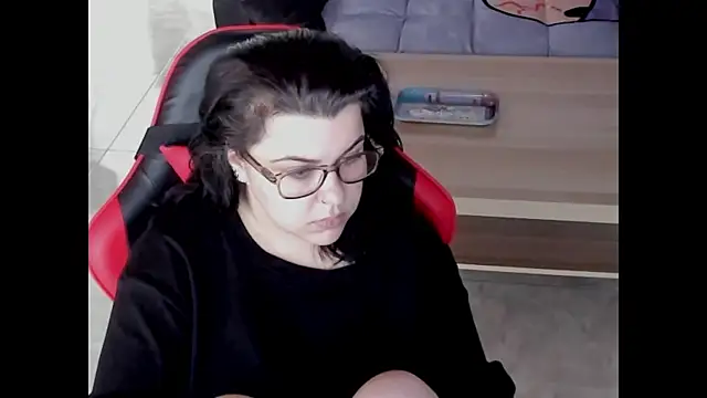 Snapshot of Meloh_Molly chatting on 07-04-26, 04:13 Meloh Molly online show from 07-04-26, 04:13