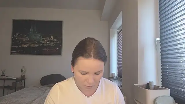 YevetteGord online show from 06-22-26, 07:16