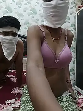 Snapshot of desi_housewife99 chatting on 07-23-26, 10:46 desi housewife99 online show from 07-23-26, 10:46