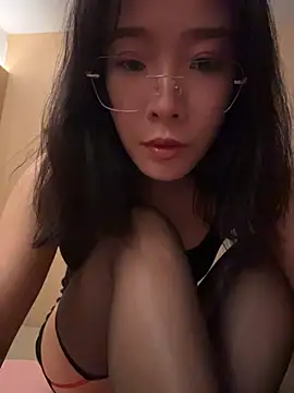 Snapshot of kikitt520 chatting on 07-16-26, 05:46 kikitt520 online show from 07-16-26, 05:46