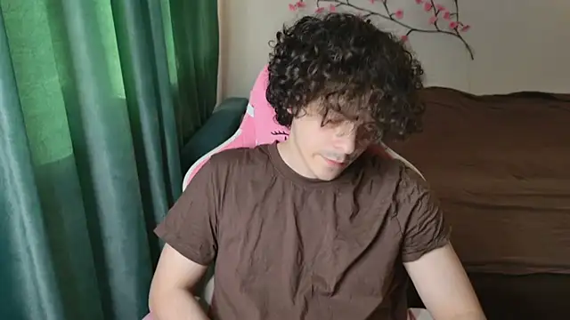 Snapshot of lilmorty18 chatting on 06-19-26, 03:16 lilmorty18 online show from 06-19-26, 03:16