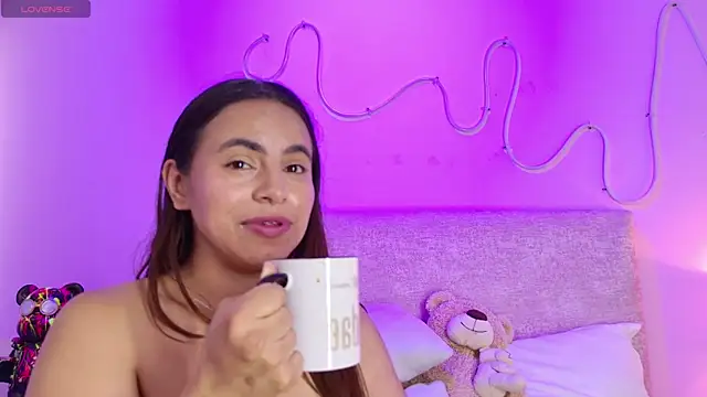 Snapshot of EvaMuriel chatting on 07-28-26, 02:13 EvaMuriel online show from 07-28-26, 02:13
