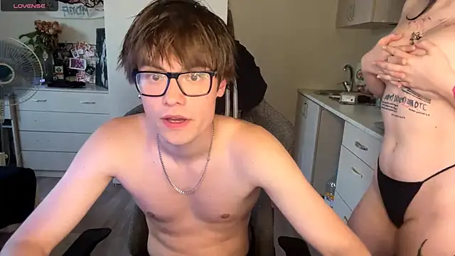 JadeNoiiir online show from 08-05-26, 05:05