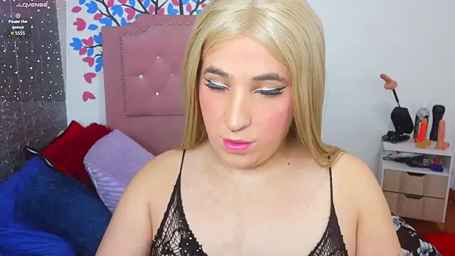 roxxy pink  online show from 07-08-26, 10:42