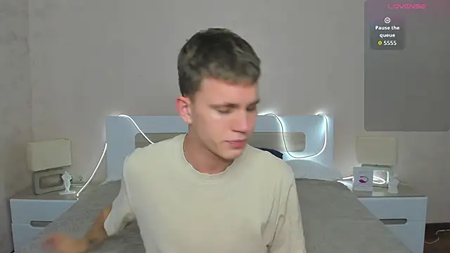 m0neyken online show from 07-17-26, 02:18