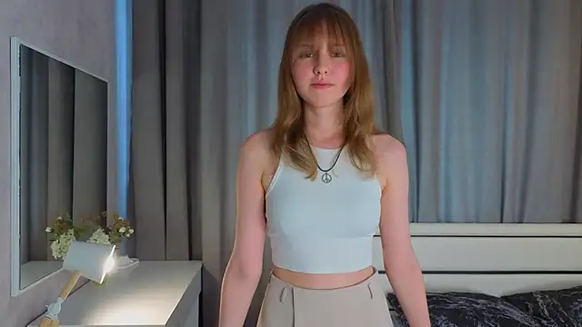 Snapshot of SunnySikarskie chatting on 06-26-26, 04:28 SunnySikarskie online show from 06-26-26, 04:28