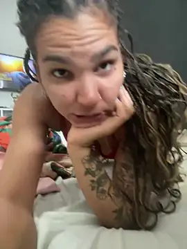 Snapshot of casalfogoegasolina chatting on 06-25-26, 02:10 casalfogoegasolina online show from 06-25-26, 02:10