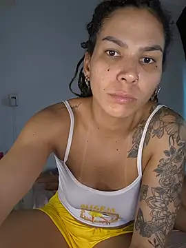 Snapshot of casalfogoegasolina chatting on 07-13-26, 07:05 casalfogoegasolina online show from 07-13-26, 07:05