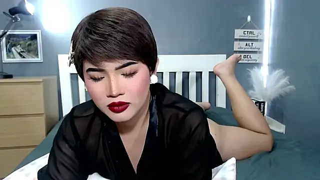 STUCK on YOU  online show from 11-12-25, 07:13