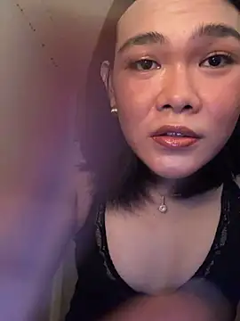lunapitches online show from 06-23-26, 05:22