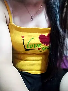 Snapshot of Myy_sexy chatting on 06-27-26, 01:17 Myy sexy online show from 06-27-26, 01:17