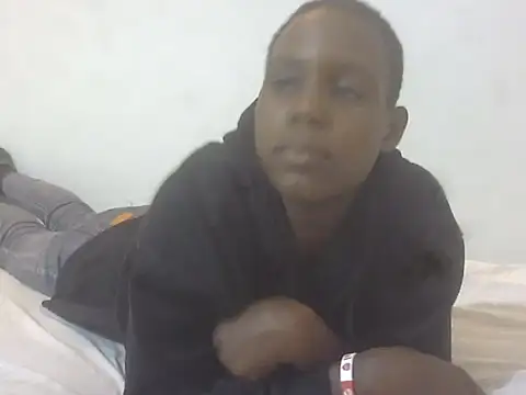 Snapshot of miss_brown_gal chatting on 06-20-26, 03:48 miss brown gal online show from 06-20-26, 03:48