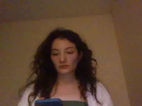 Snapshot of Calenyagi chatting on 06-28-26, 03:29 Calenyagi online show from 06-28-26, 03:29