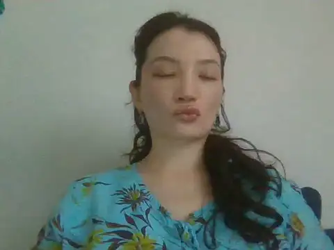 Snapshot of Calenyagi chatting on 07-14-26, 09:58 Calenyagi online show from 07-14-26, 09:58