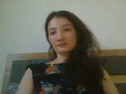 Snapshot of Calenyagi chatting on 07-17-26, 02:56 Calenyagi online show from 07-17-26, 02:56